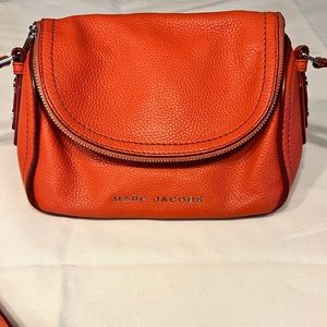Marc Jacobs The Groove Leather Mini Messenger Bag in Dragons breath